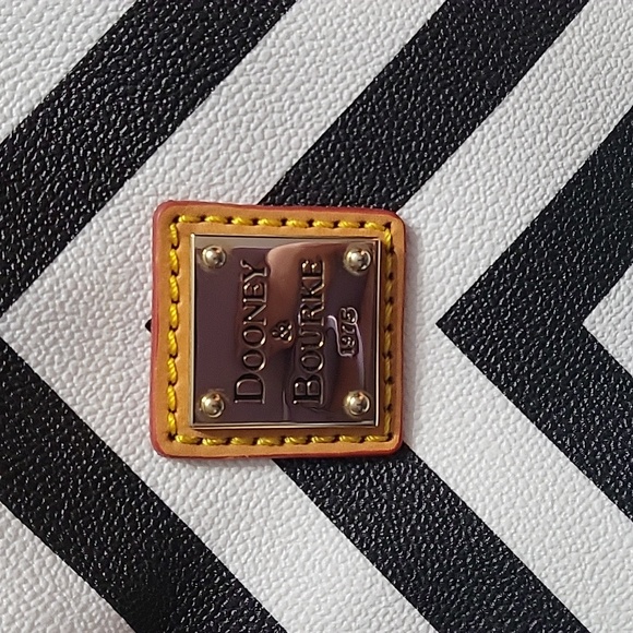 Dooney & Bourke Shoulder Tote - Picture 3 of 13